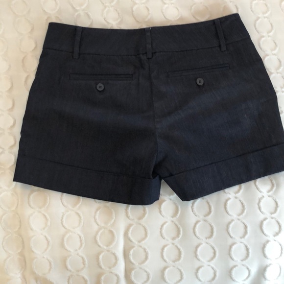 New York & Company Womens Shorts. SZ 4. - Picture 2 of 9